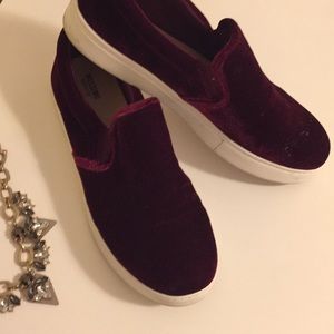 Velvet Slip-on Tennishoes
